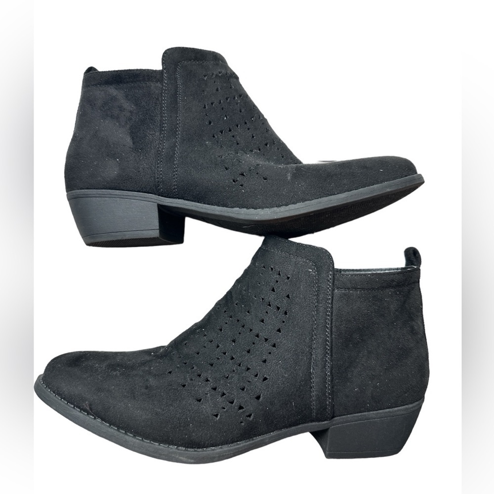 Ingaro Women's ODE Sueded Feel Ankle Booties Boots Size 8.5 Black EUC!